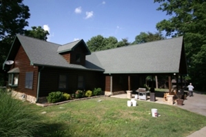 Log Home Caulking and Staining