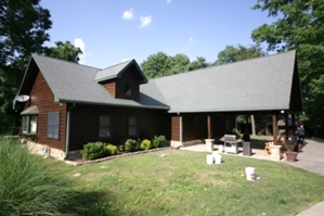 Log Home Caulking and Staining