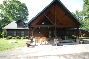 Log Home Caulking and Staining