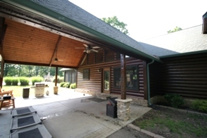 Log Home Caulking and Staining