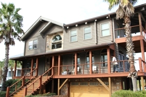 Log Home Staining