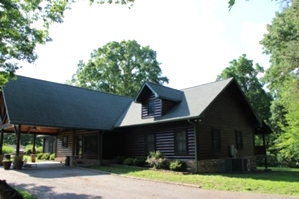 Log Cabin Restoration | Log Cabin Wash, Caulking And Staining 