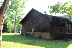 Log Cabin Restoration | Log Cabin Wash, Caulking And Staining 