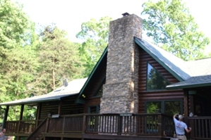 Log Cabin Restoration | Log Cabin Wash, Caulking And Staining 