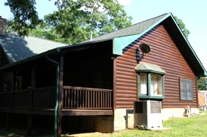 Log Cabin Restoration | Log Cabin Wash, Caulking And Staining 