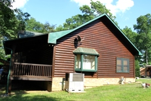 Log Cabin Restoration | Log Cabin Wash, Caulking And Staining 