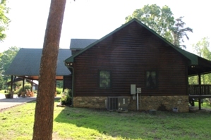 Log Cabin Restoration | Log Cabin Wash, Caulking And Staining 