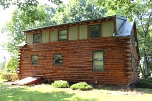 Log Cabin Staining by the LogDoctors