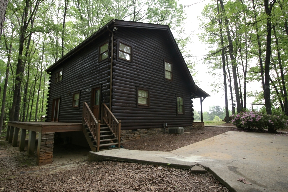 Log Home Staining By Log Doctors