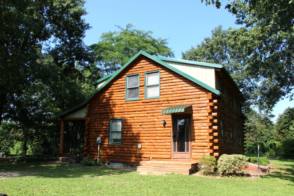 Log Cabin Staining by the LogDoctors